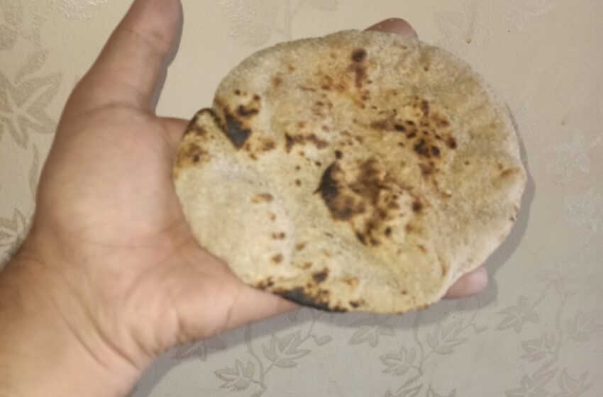  شكاوى من نقص حجم رغيف الخبز المدعم في منيا القمح